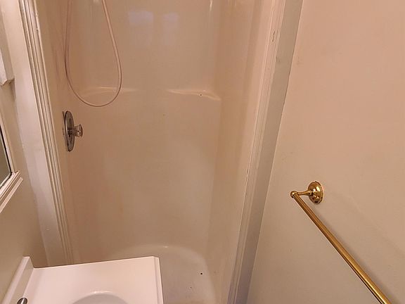 First floor Full bath