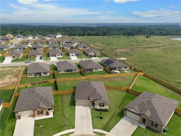 7208 Guadalupe Rd, China Spring, TX 76633