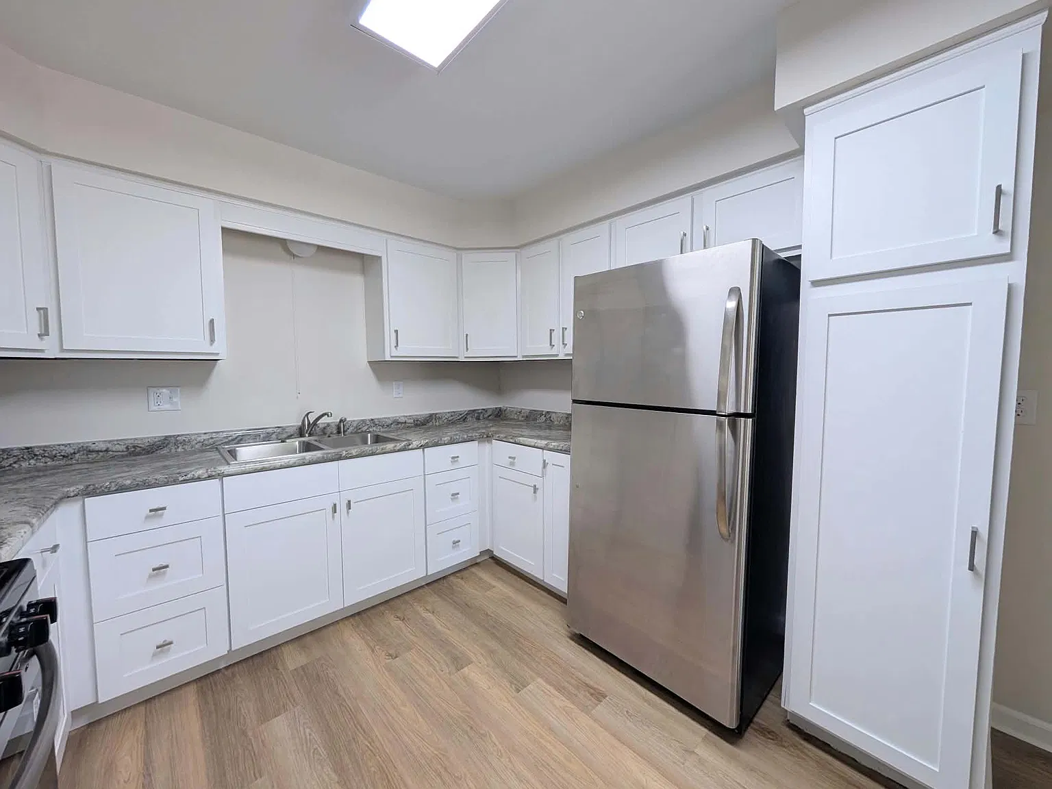924 East Willow Street Kankakee IL 60901 — Photo 4