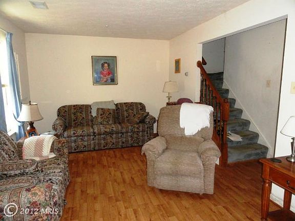 2nd image of 20123 Daniels Cir