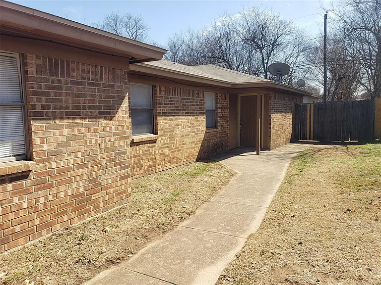 617 Race St #4 — Photo 1