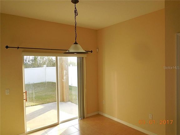 2nd image of 781 Hacienda Cir