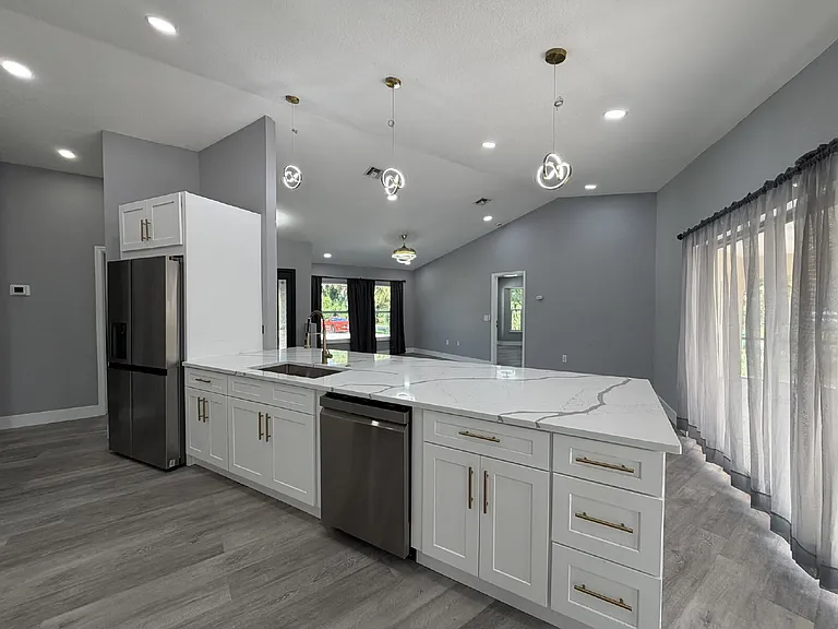 323 Aurora St NW — Photo 14