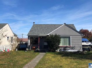 807 E 7th St, Port Angeles, WA 98362