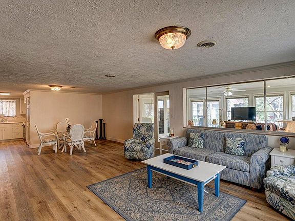 5th image of 438 Cottage Dr
