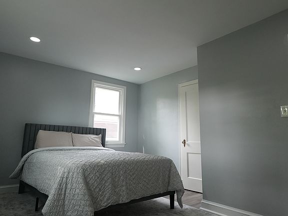 3rd image of 4019 33rd St #B