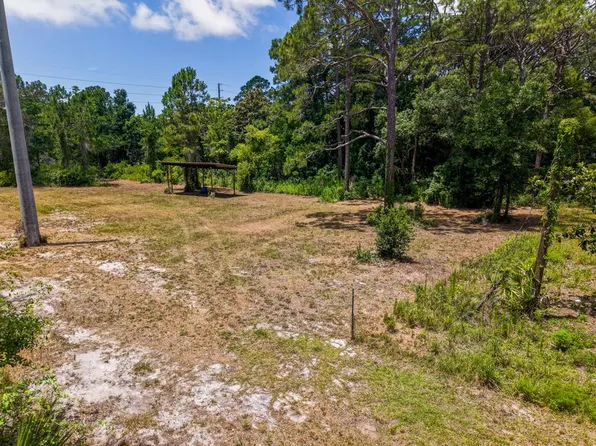 1111 W Copasetic St, Carrabelle, FL 32322