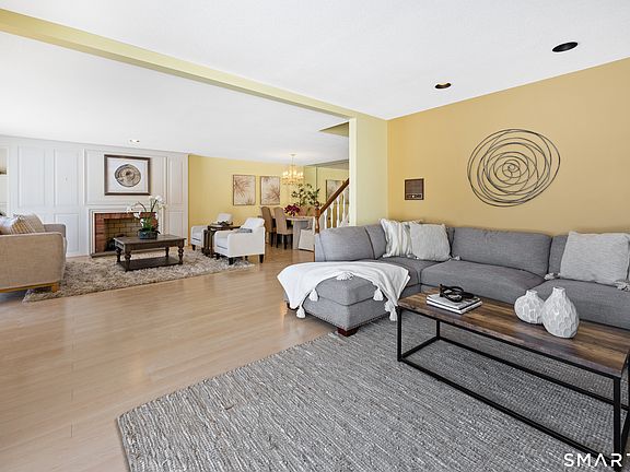 4th image of 580 Mountain Road APT C