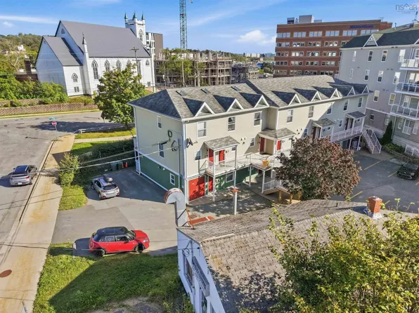 52 Irishtown Rd #104, Dartmouth, NS B2Y 2W9