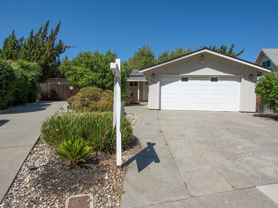 1st image of 378 Chelan Dr