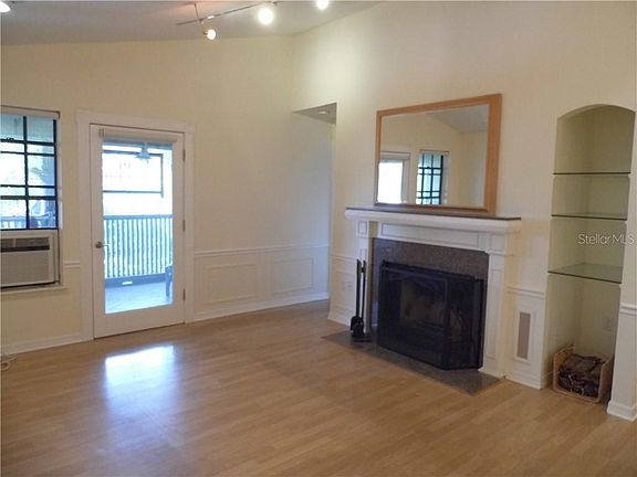 5th image of 1000 W Horatio St APT 309