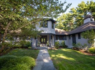 5 Hollywood Rd #A, Mattapoisett, MA 02739