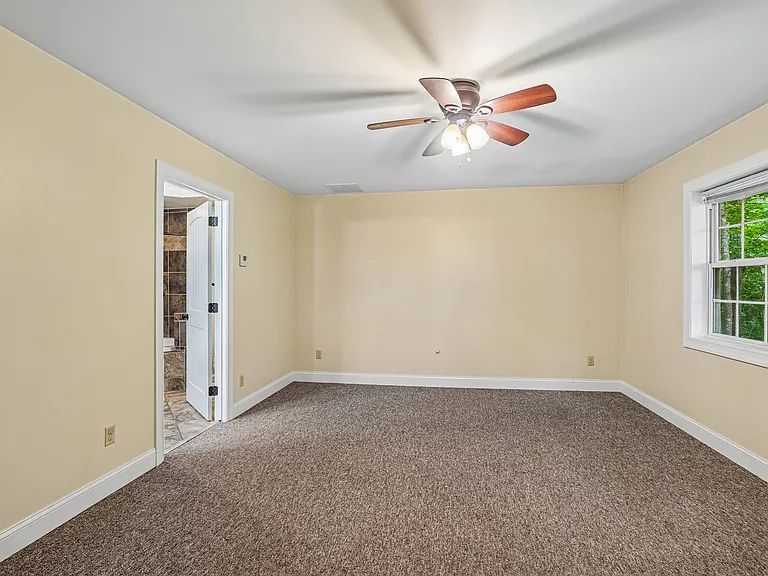 166 Mount Royal Dr — Photo 13