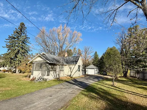 309 W Vermilion Dr, Cook, MN 55723