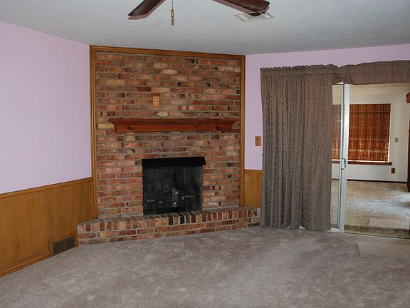 4th image of 2824 Kent Dr