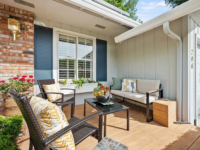 206 Sheila Ct — Photo 17