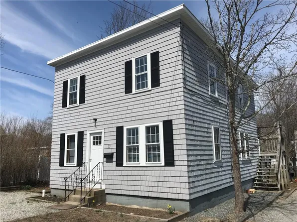 77 Narragansett Ave Floor 2, Narragansett, RI 02882