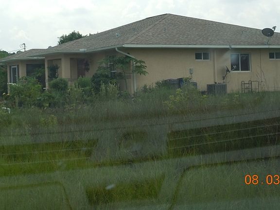 4th image of 15 E 12th St