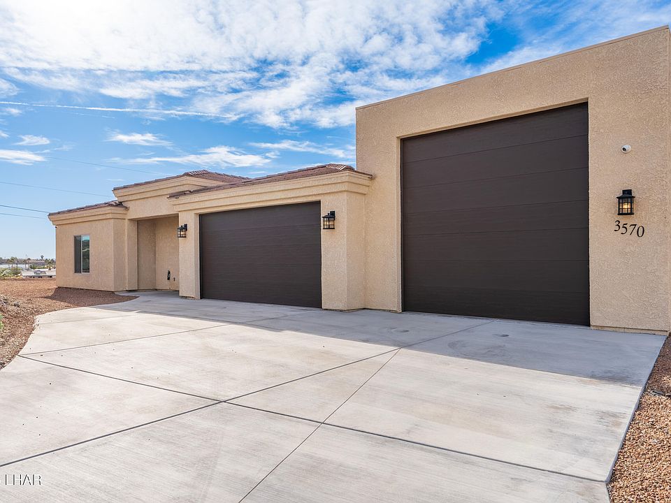 1st image of 3570 Overland Dr