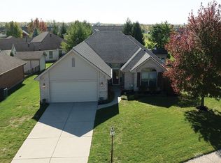 1532 Rockleigh Rd, Dayton, OH 45458
