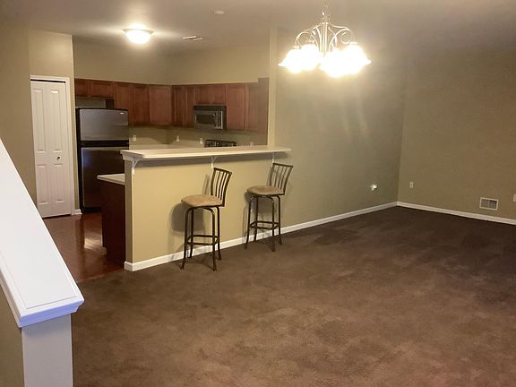 4th image of 47591 Pembroke Dr #65