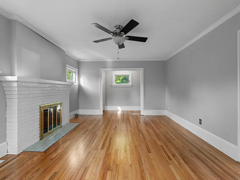 702 College Ave — Photo 2