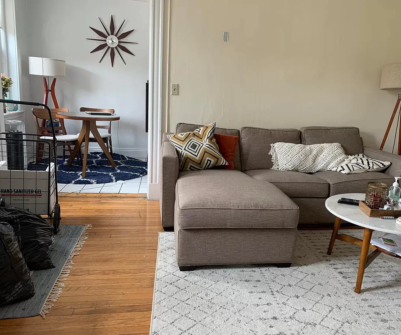 Studio, $2,015 — Photo 2