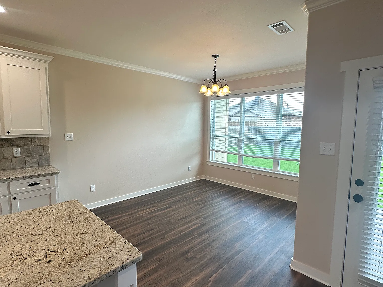 3934 Ruth Ln — Photo 3