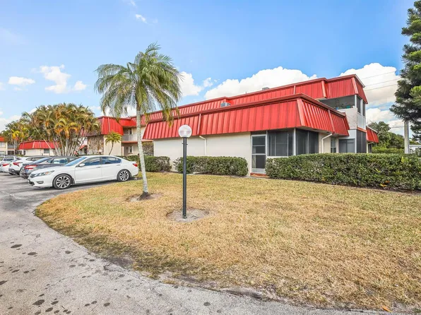 12013 Greenway Cir S APT 110, Royal Palm Beach, FL 33411
