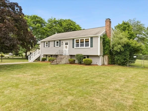 685 Vernon St, Bridgewater, MA 02324