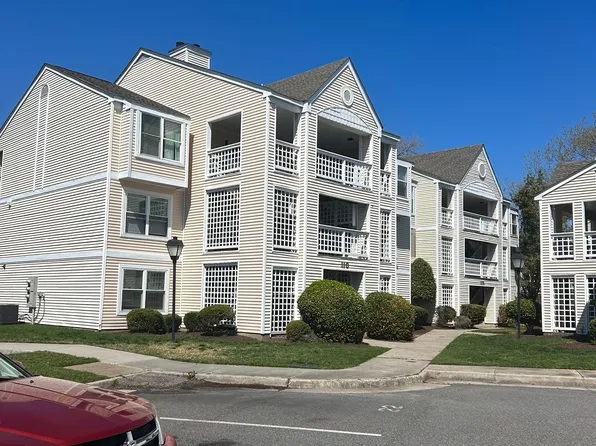 110 Lantana Ln APT 19, Hampton, VA 23669