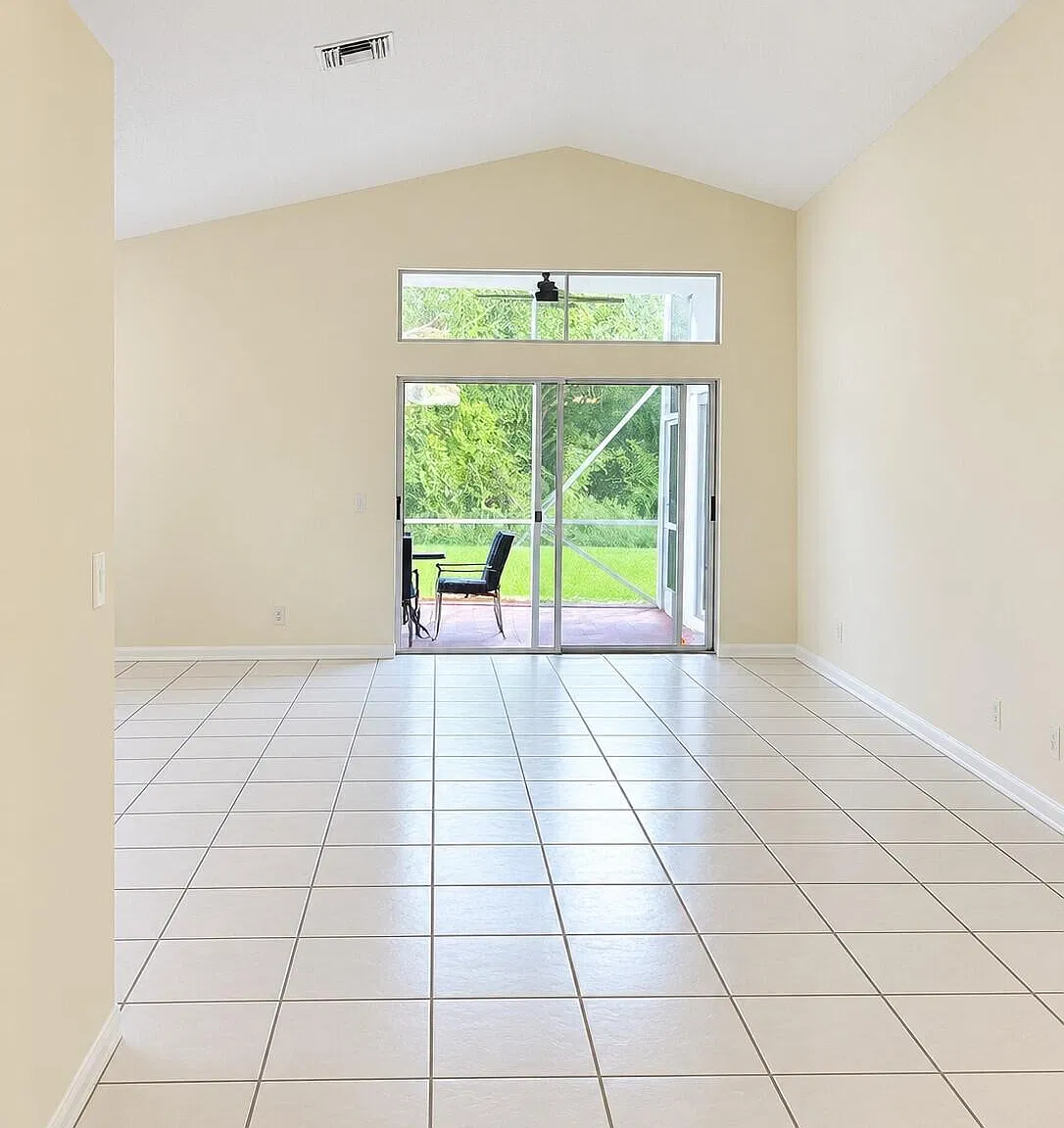 3 bed, 2.0 bath, 1921 sqft, $3,400 — Photo 4