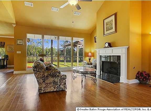 5th image of 38084 Springwood Ave