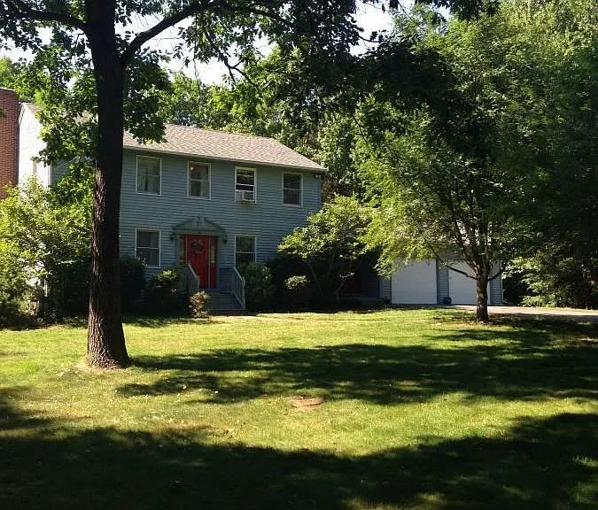 30 Longmeadow Rd — Photo 1