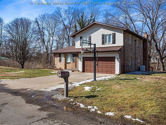 3rd image of 6604 Clark Dr