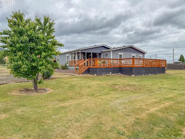 251 Reston Rd, Roseburg, OR 97471