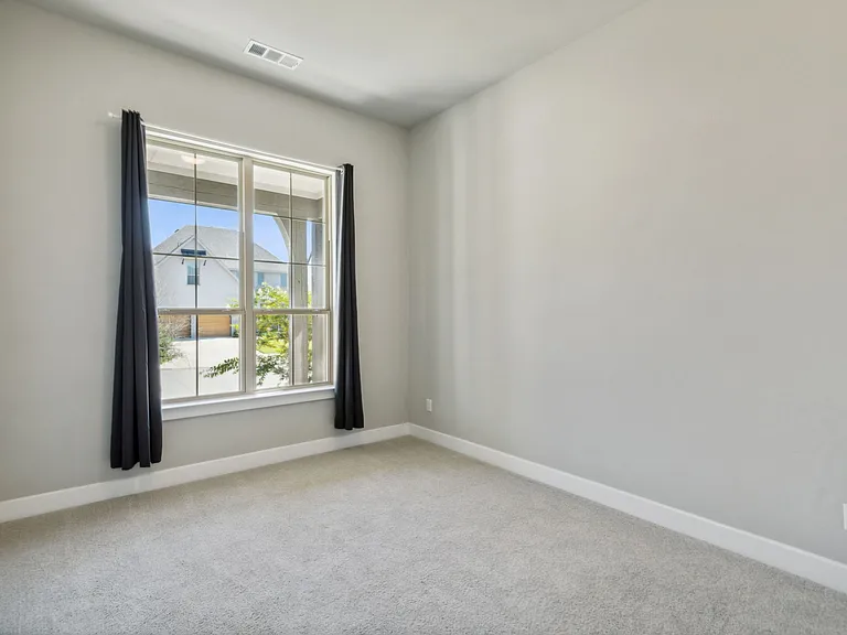 4131 Sandhills Ln — Photo 5