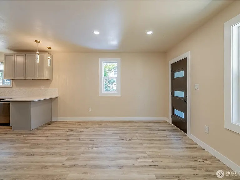 1728 S. Waco Street — Photo 24
