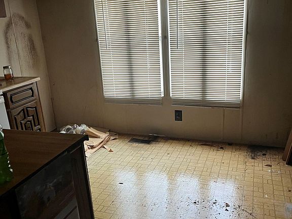 4th image of 2792 Wallow Hole Rd