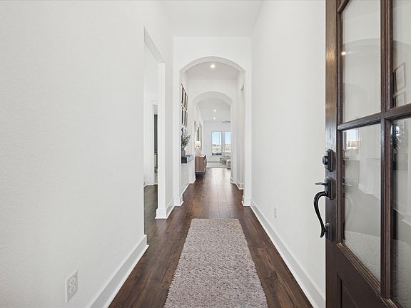 4th image of 310 Westfield St