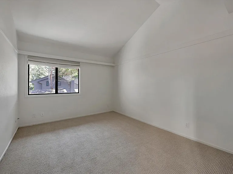 4 W Harbor Dr — Photo 26