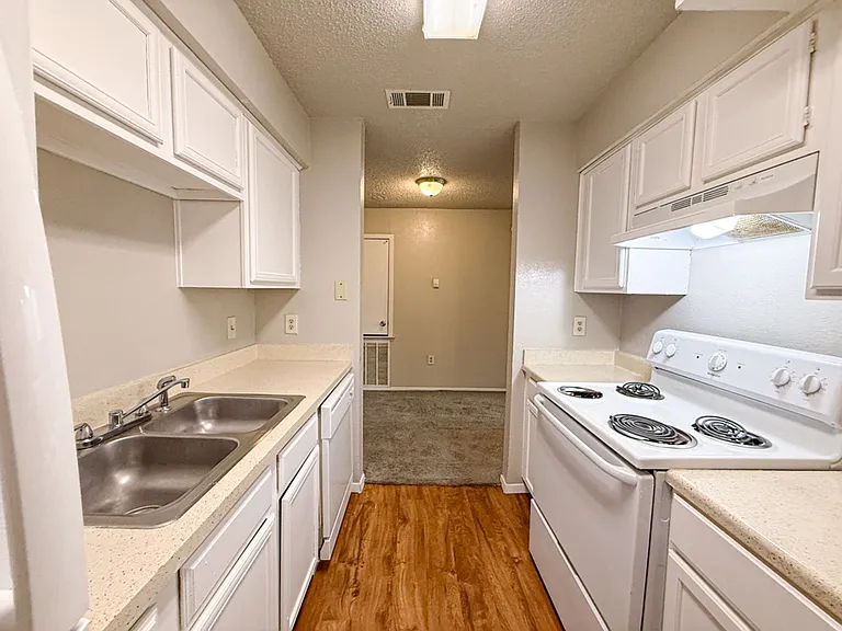 9696 Walnut St #2013 — Photo 10