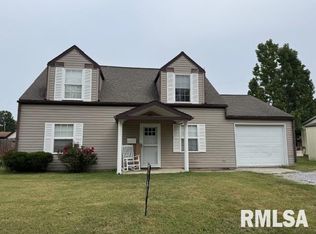 1204 Thompson St, Carterville, IL 62918