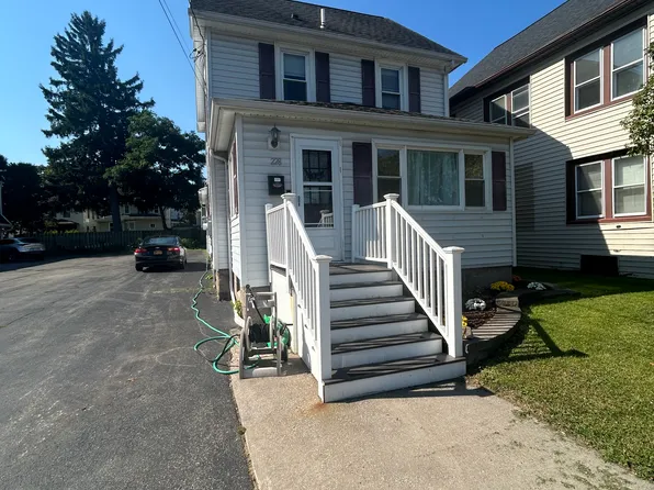 228 W Maple Ave E, East Rochester, NY 14445