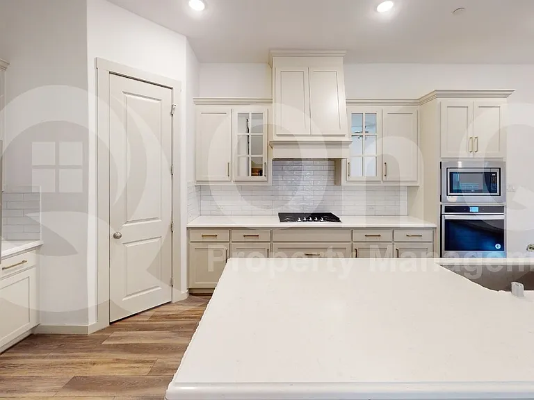 7416 Atlas Dr — Photo 4