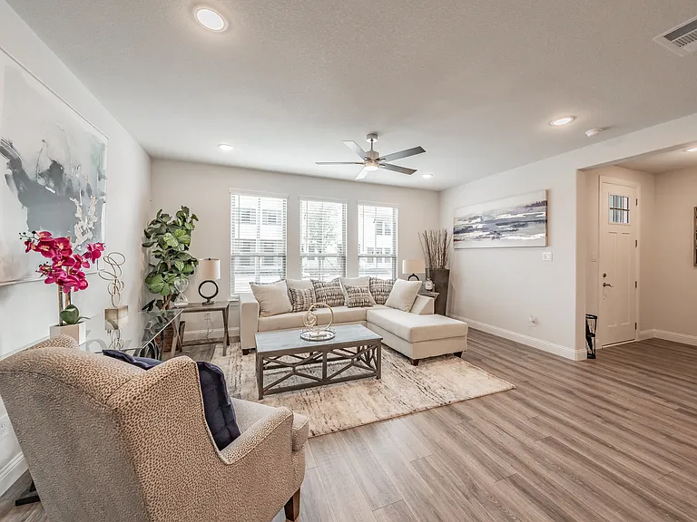 9713 Thorncrown Ln — Photo 13