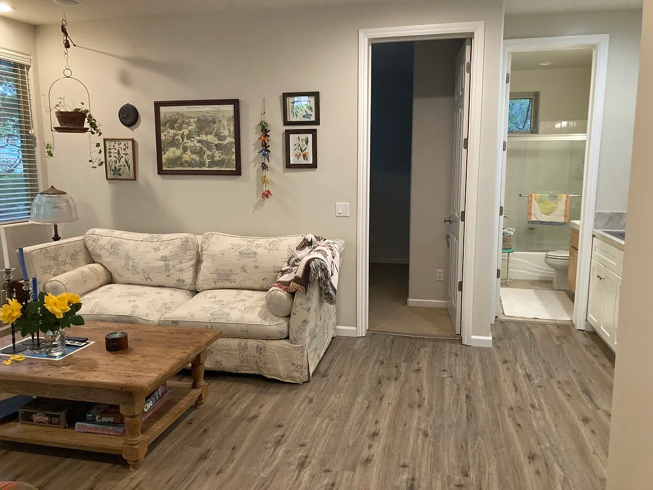 1 bed, 1000 sqft, $2,300 — Photo 3
