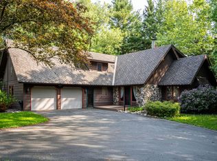 S31W33631 County Road G, Dousman, WI 53118