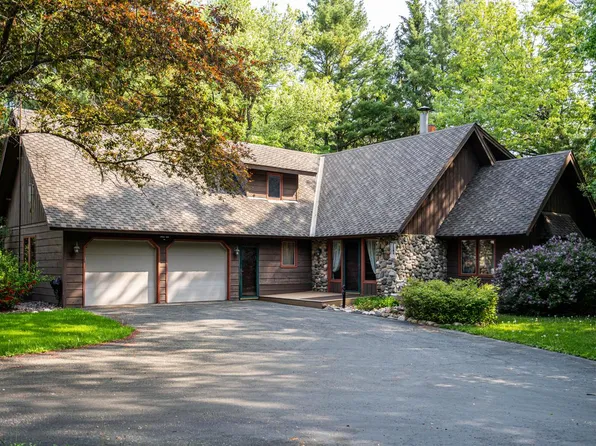 S31W33631 County Road G, Dousman, WI 53118