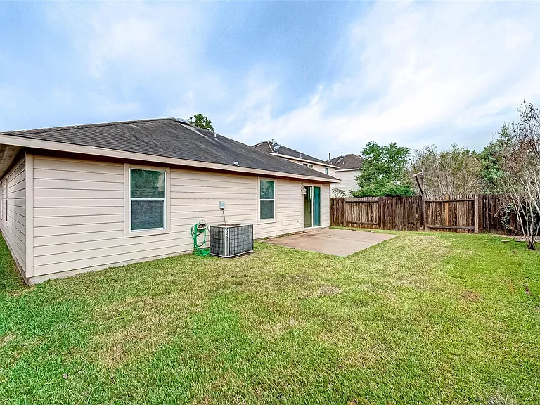 7910 Raven Creek Ln — Photo 33